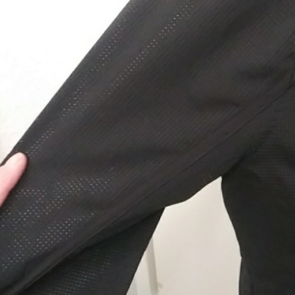 lululemon reversible thin lightweight jacket NWOT - Picture 2 of 8